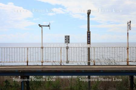 北舟岡駅と内浦湾